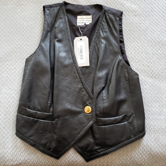 Vintage Black Leather Vest by August Max - Picture 9 of 9
